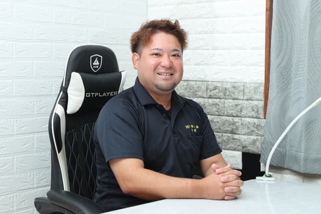 沖縄の“土台”を支えたい。「気づき・考え・行動する」挑戦者