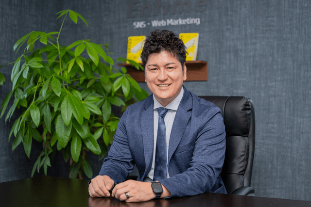 「教育」と「構築」の二軸で“人が笑顔で働く”を支えるDX