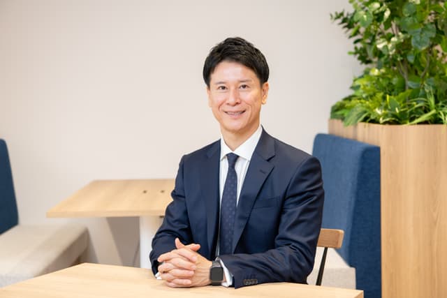 クリニック継承を支援し、安心して暮らせる未来へ光を灯す